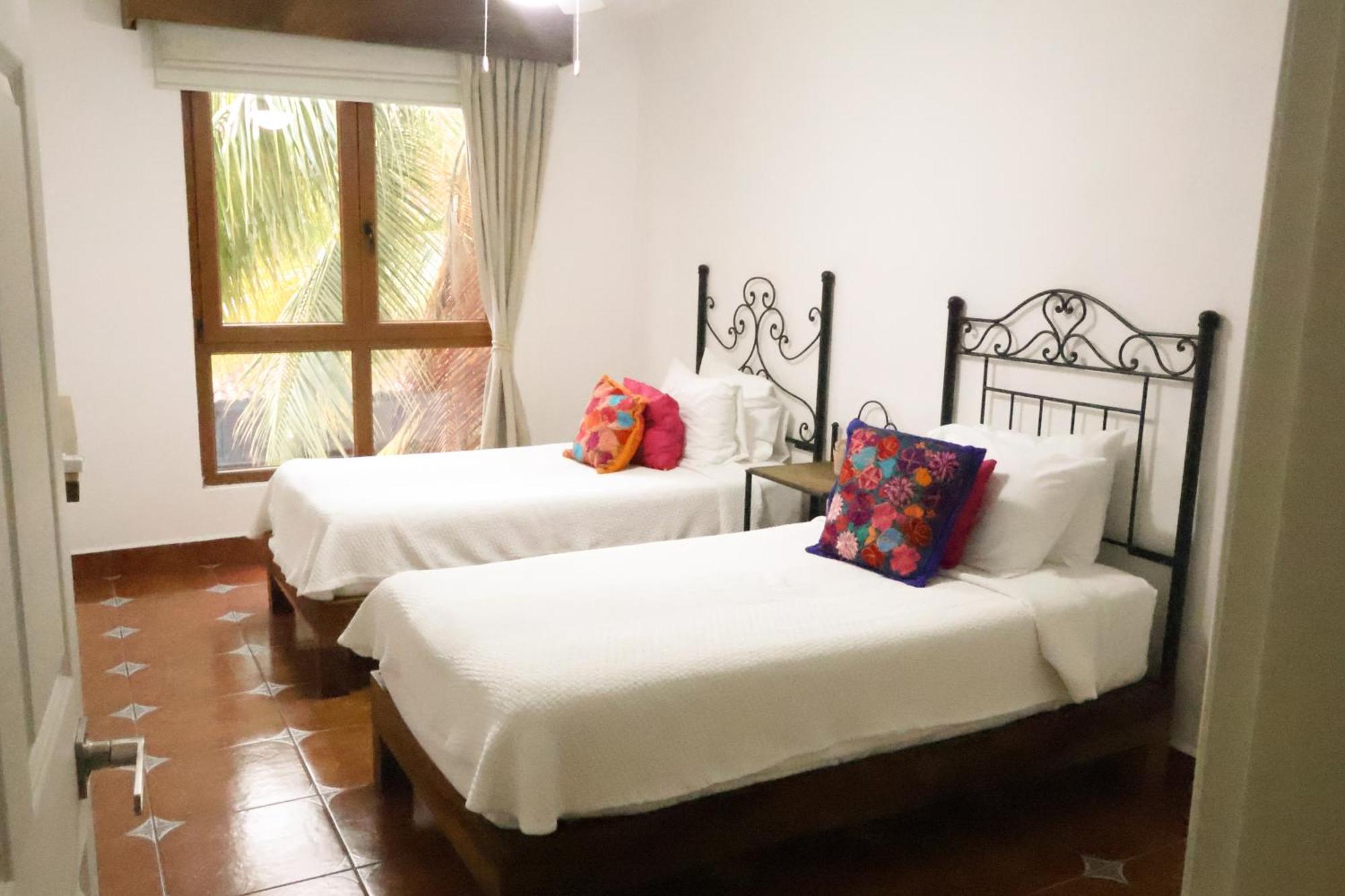 Casa Loteria -Pueblito Sayulita- Colorful, Family And Relax Experience With Private Parking And Pool Hotel Bagian luar foto
