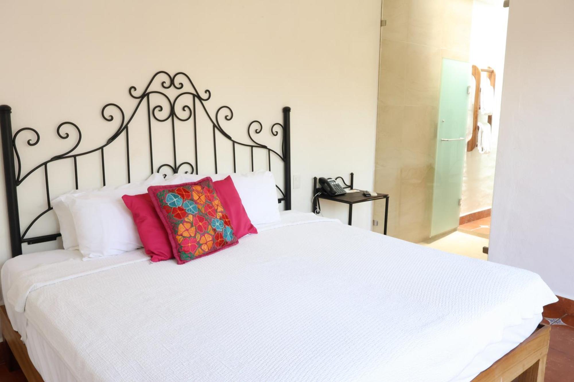 Casa Loteria -Pueblito Sayulita- Colorful, Family And Relax Experience With Private Parking And Pool Hotel Bagian luar foto
